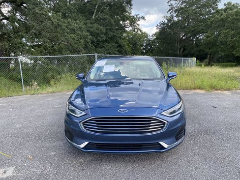 Used 2019 Ford Fusion SEL FWD image 2