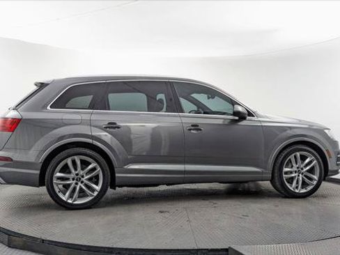 Used 2017 Audi Q7 3.0T Prestige w/ Prestige Package AWD/4WD image 9