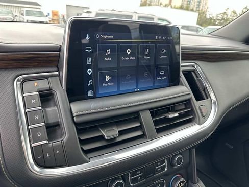 Used 2023 Chevrolet Suburban Premier image 27
