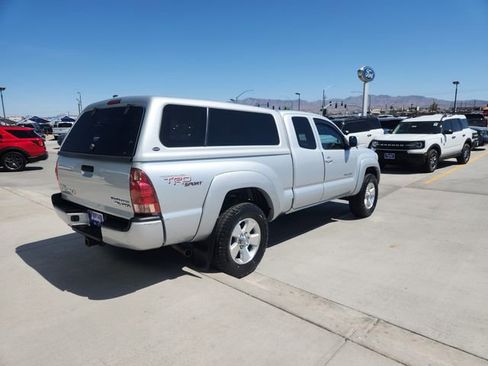 Used 2006 Toyota Tacoma PreRunner image 5