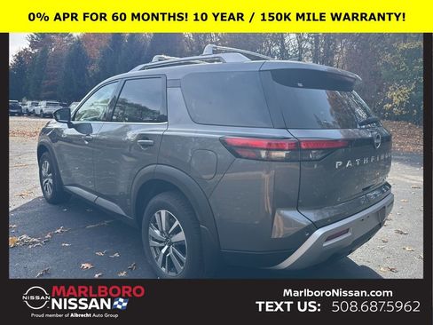 New 2025 Nissan Pathfinder SL image 5