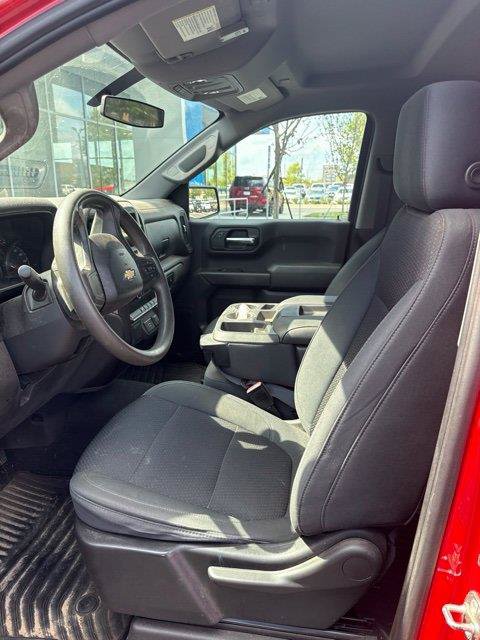 Used 2019 Chevrolet Silverado 1500 Custom w/ Custom Value Package RWD image 4