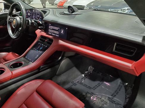 Used 2020 Porsche Taycan Turbo image 15