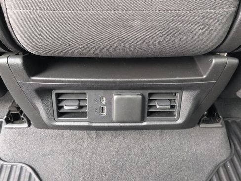 Used 2023 Chevrolet Silverado 1500 LT AWD/4WD image 23