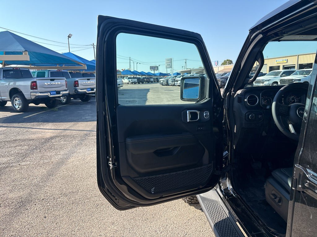 New 2025 Jeep Gladiator Sport AWD/4WD image 10