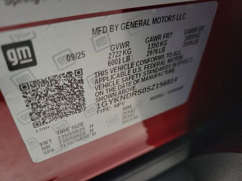 Certified 2025 Cadillac XT5 Premium Luxury w/ LPO, Floor Liner Package image 35