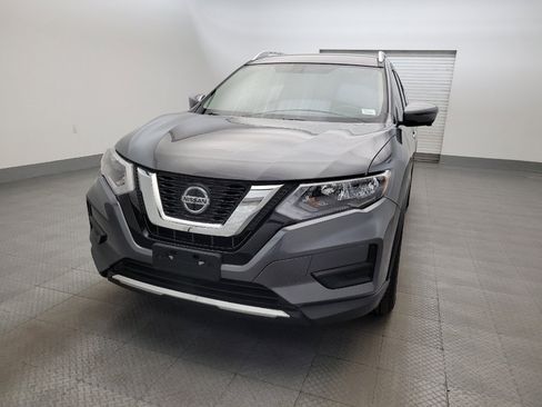 Used 2018 Nissan Rogue SV w/ Premium Package FWD image 15