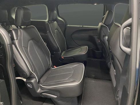 New 2026 Chrysler Pacifica Limited w/ S Appearance Package AWD/4WD image 34