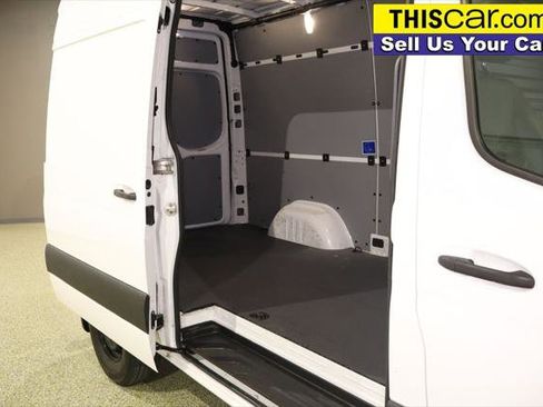 Used 2021 Mercedes-Benz Sprinter 2500 image 21