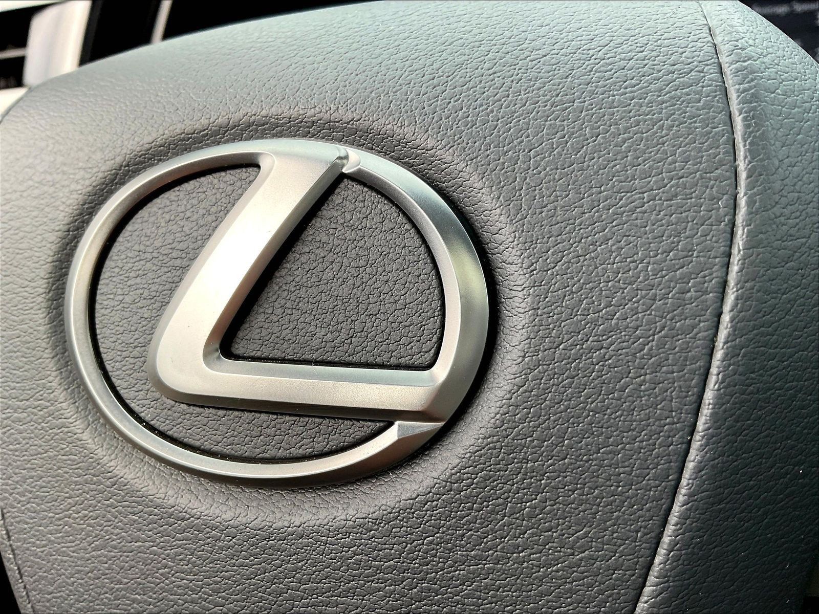 Used 2025 Lexus RX 350 Premium w/ Accessory Package (Z1) FWD image 38