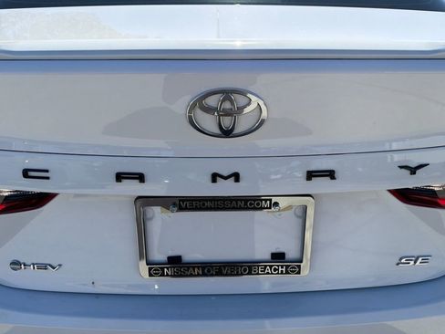 Used 2025 Toyota Camry SE w/ Convenience Package image 9