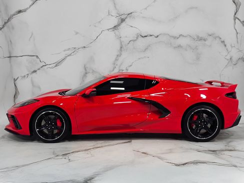 Used 2023 Chevrolet Corvette Stingray Coupe w/ Z51 Performance Package RWD image 8