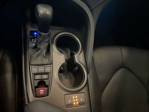 Used 2023 Toyota Camry XSE w/ Navigation Package image 20