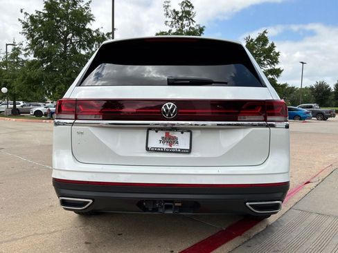 Used 2024 Volkswagen Atlas SE FWD image 7
