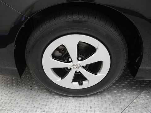 Used 2012 Toyota Prius Two image 25