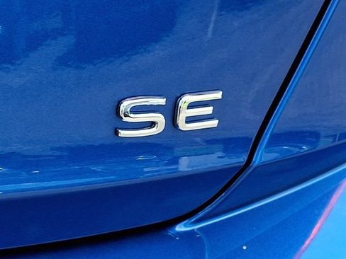 Certified 2023 Volkswagen Jetta SE FWD image 35