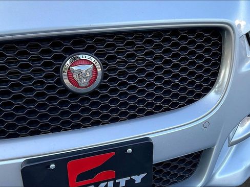 Used 2017 Jaguar XE R-Sport AWD/4WD image 30
