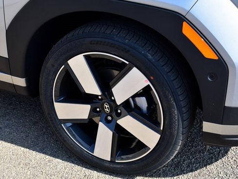 New 2025 Hyundai Santa Fe Limited image 7