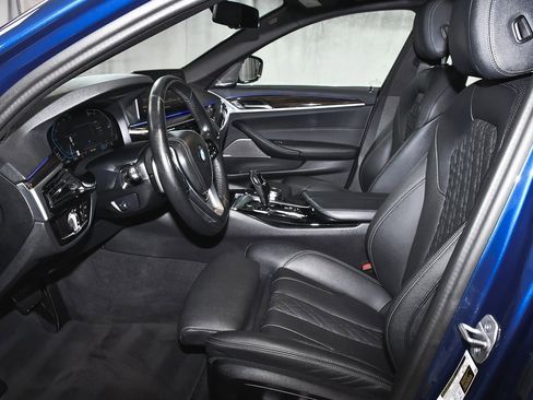 Used 2023 BMW 530i xDrive w/ Premium Package image 60