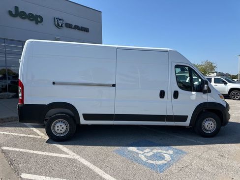 New 2026 RAM ProMaster 2500 w/ Convenience Group FWD image 33