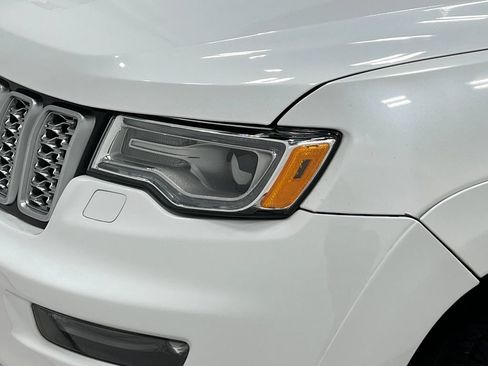 Used 2018 Jeep Grand Cherokee Summit w/ Platinum Series Group AWD/4WD image 38