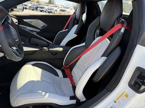 Certified 2023 Chevrolet Corvette Stingray Premium Conv w/ Z51 Performance Package image 28