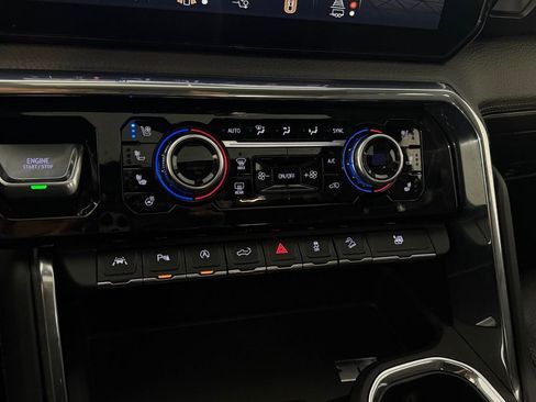 Used 2024 GMC Sierra 1500 Denali w/ Technology Package image 17