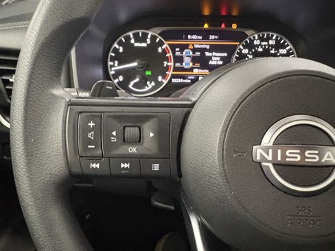 Used 2024 Nissan Rogue S image 30