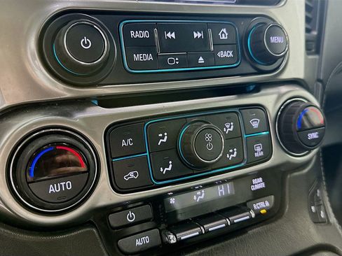 Used 2019 Chevrolet Tahoe Premier AWD/4WD image 17