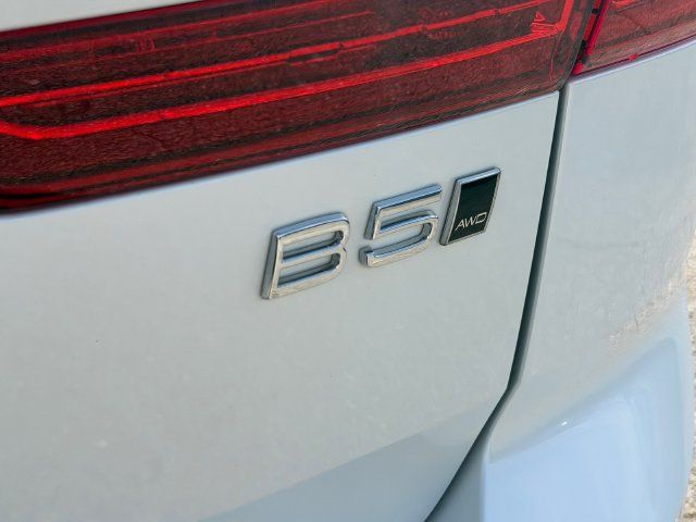 Used 2024 Volvo XC60 B5 Plus w/ Protection Package AWD/4WD image 14