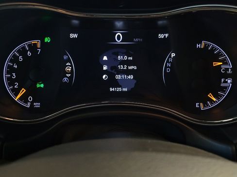 Used 2019 Jeep Grand Cherokee Limited AWD/4WD image 23