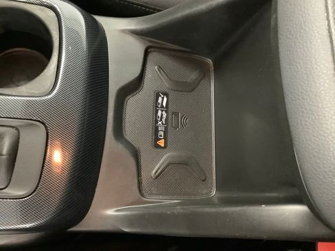 Used 2019 Chevrolet Colorado Z71 AWD/4WD image 22