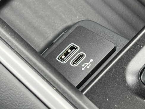 New 2026 Ford Expedition Active image 29