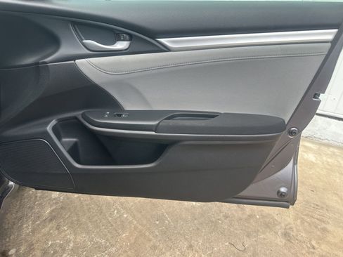 Used 2016 Honda Civic EX image 18