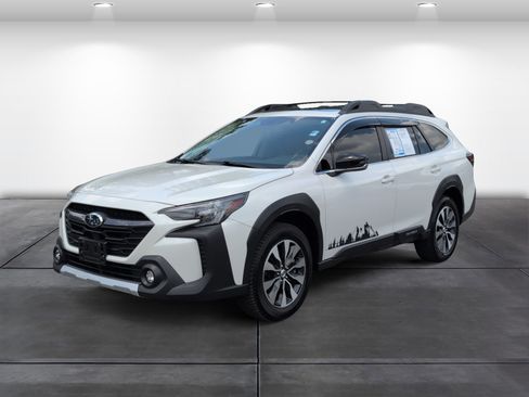 Used 2025 Subaru Outback Limited AWD/4WD image 4
