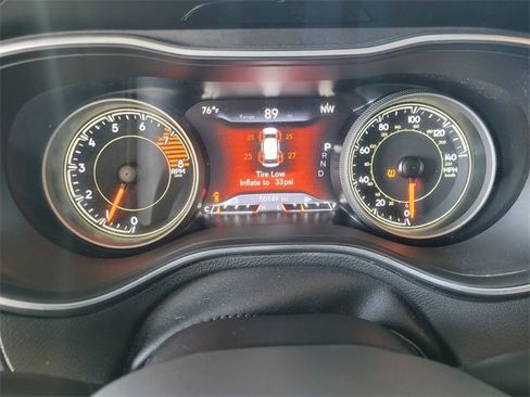 Used 2021 Jeep Cherokee Limited w/ Elite Package image 33