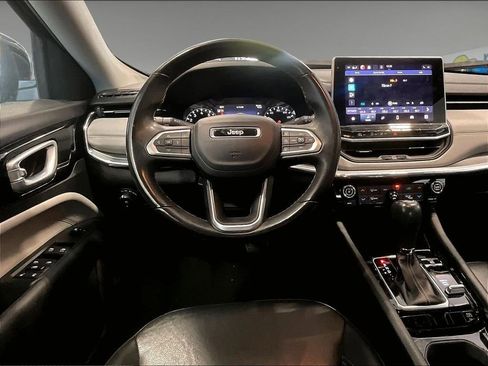 Used 2022 Jeep Compass Limited image 18