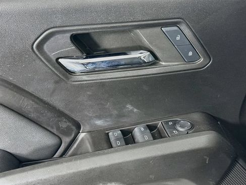 Used 2023 Chevrolet Colorado LT w/ LT Convenience Package II AWD/4WD image 18