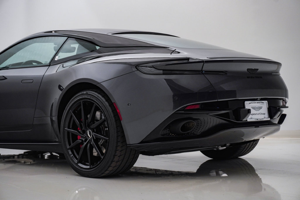 Used 2021 Aston Martin DB11 Coupe RWD image 11