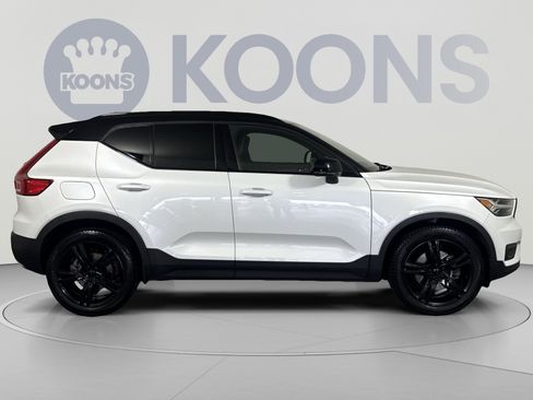Used 2020 Volvo XC40 T5 R-Design AWD/4WD image 8