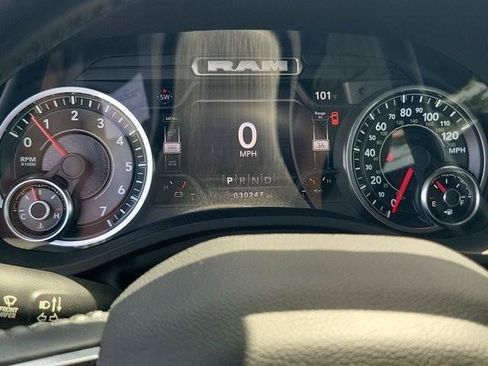 Used 2022 RAM 1500 Laramie RWD image 24