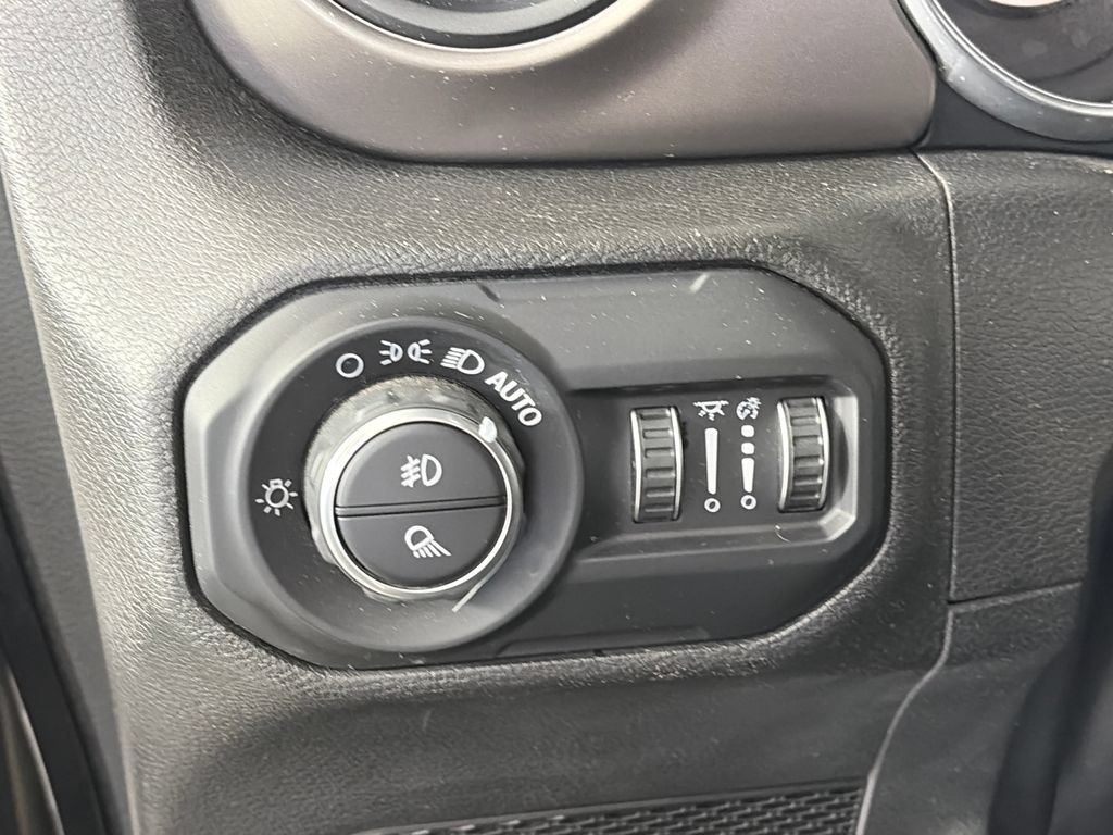 Used 2020 Jeep Gladiator Sport w/ Quick Order Package 23S AWD/4WD image 27