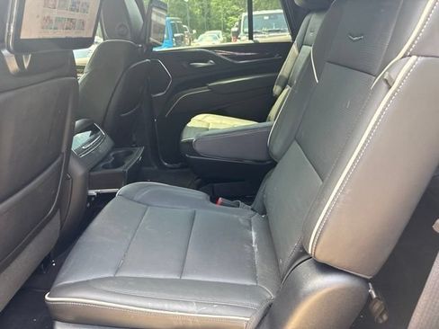 Used 2023 Cadillac Escalade Premium Luxury w/ Performance Package AWD/4WD image 11