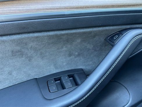 Used 2022 Tesla Model 3 . image 11