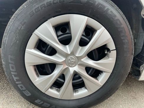 Used 2014 Toyota Corolla L image 6