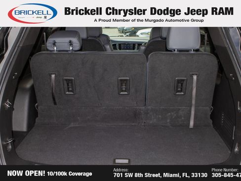 Used 2024 Buick Enclave Essence w/ Sport Touring Edition image 9