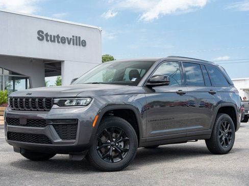 New 2026 Jeep Grand Cherokee Altitude AWD/4WD image 1