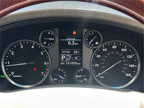 Used 2013 Lexus LX 570 4WD w/ Luxury Pkg image 23