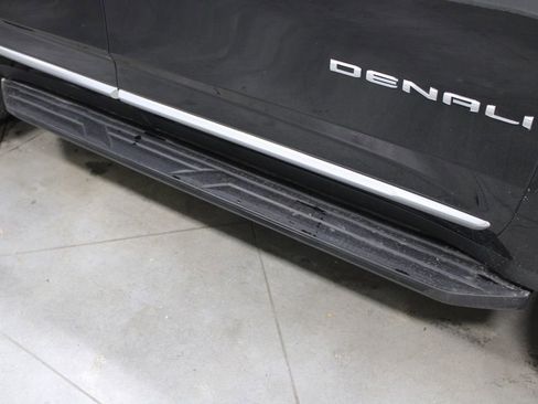 Used 2025 GMC Yukon Denali AWD/4WD image 13