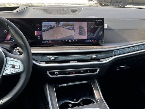 Used 2026 BMW X7 xDrive40i image 6